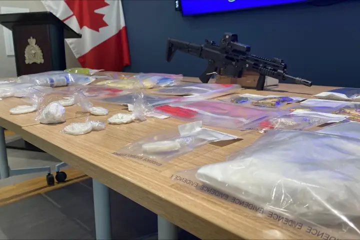 Cochrane RCMP seize nearly $500,000 in drugs, arrest 4