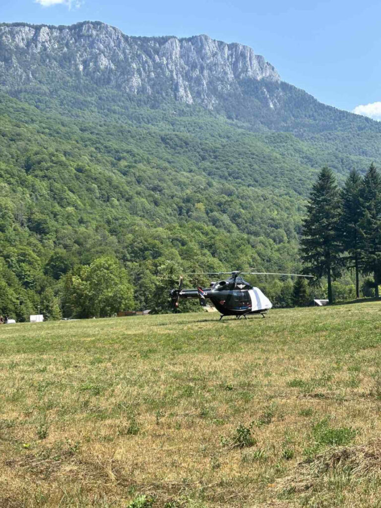PREMIJER U KAFANI, HELIKOPTER NA TJENTIŠTU: Odgođena posjeta radovima u Foči