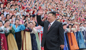 Kim Jong Un Meets and Has Photo Session with Participants in Eighth SWUK Congress