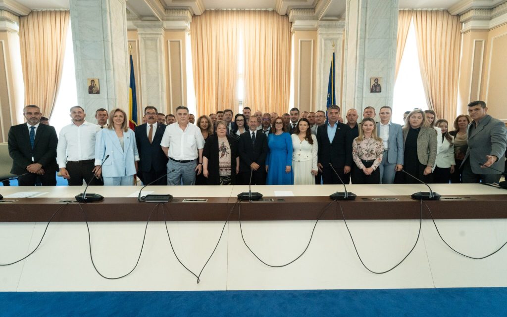 AUR și partidul Giorgiei Meloni au prezentat la București un proiect de rețea de colaborare între comunitățile locale europene