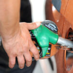 Premierot najavi namaluvanje na akcizite za dizelot i benzinite