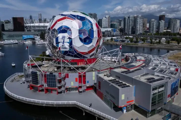 FIFA bans reusable water bottles at World Cup, says water can be bought on site