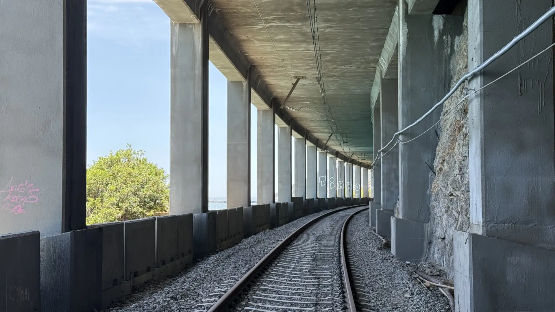  Las obras en el túnel del Garraf acabarán el lunes 8 de junio y se restablecerá el servicio en "pocos días" 
