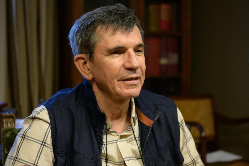 Retko je viđamo u javnosti: Ovo je supruga Slavka Štimca, uspešna umetnica sa bogatom karijerom!