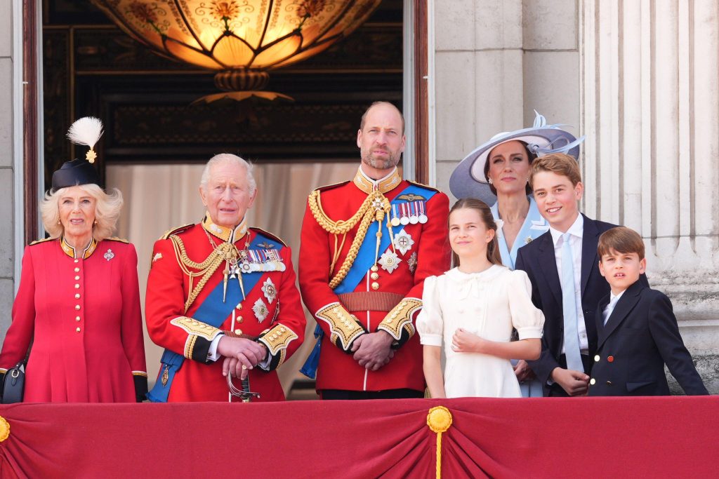 NEMA SLUČAJNOSTI NA KRALJEVSKOM BALKONU: Kate Middleton ponovno očitala lekciju iz stila, a prinčevi su zbog nje učinili nešto predivno