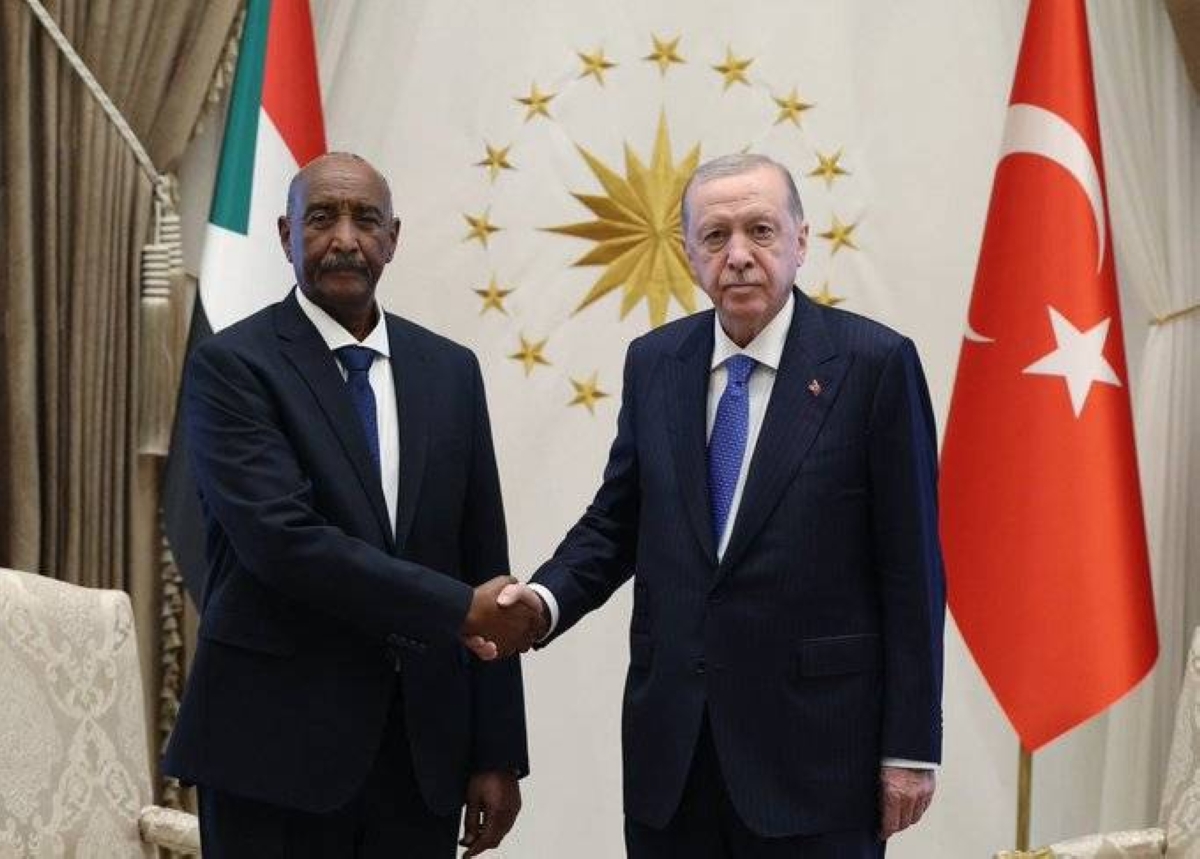 Turkiye's President, Sudan's transitional sovereignty council chairman discuss bilateral relations