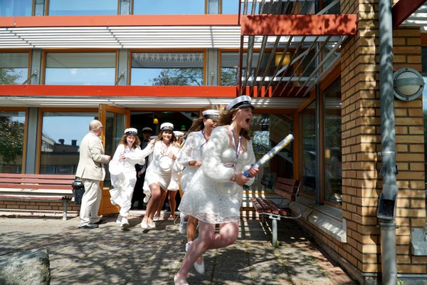 Galen glädje när Herrljungas treor tar studenten