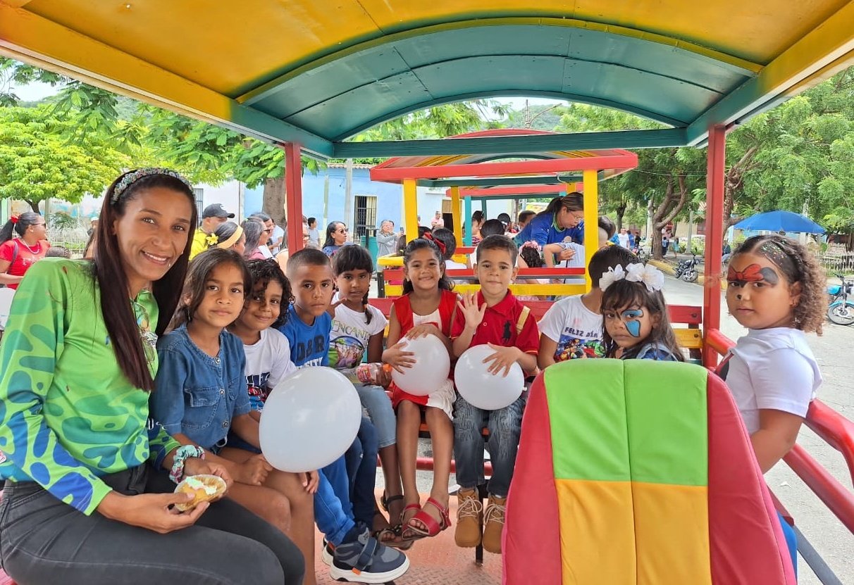 Niños de Arismendi recibieron un agasajo que unió a la alcaldía, la iglesia y el Sistema de Protección