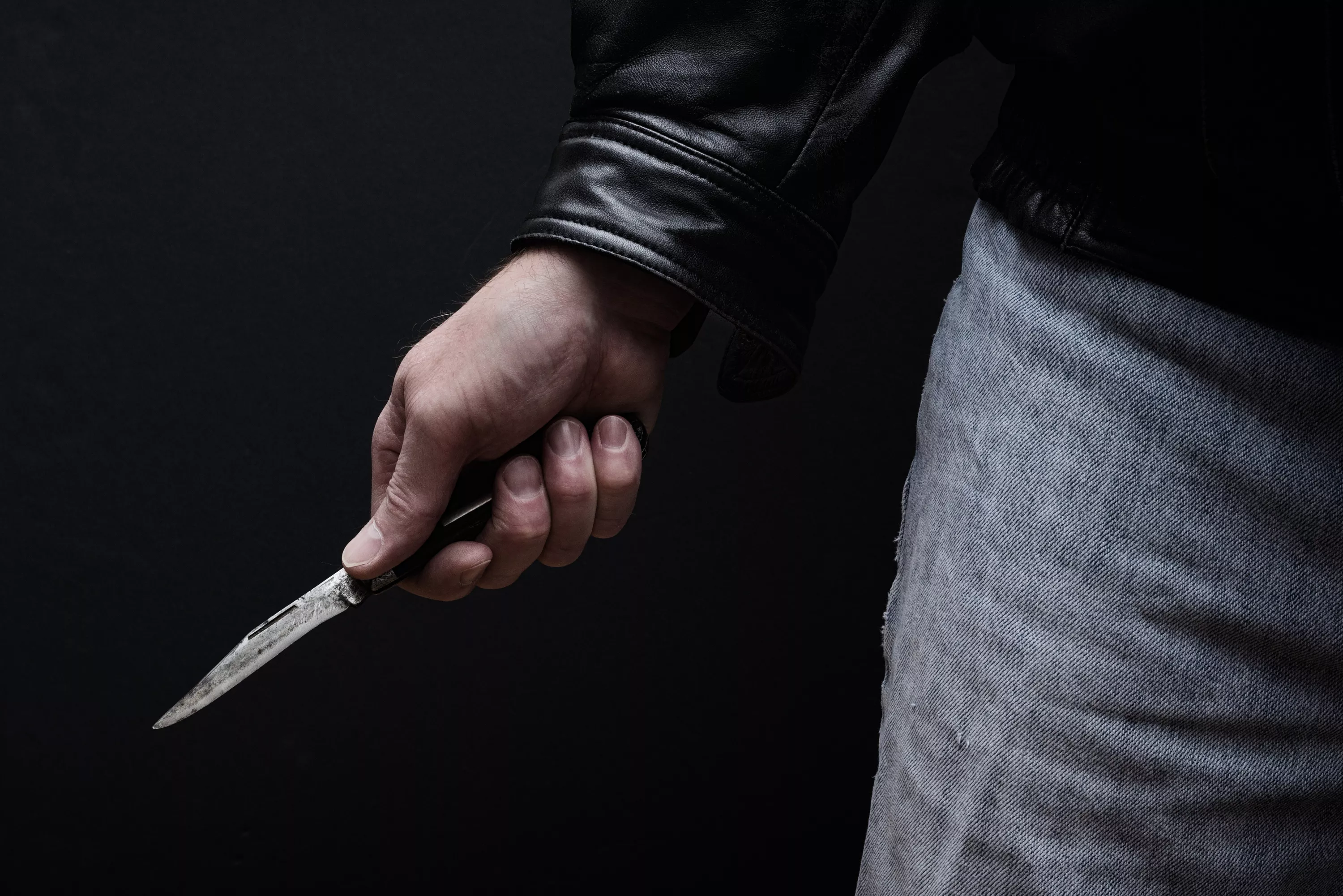 Angleterre : une jeune fille de 17 ans poignardée en pleine rue, un Britannique d’origine pakistanaise arrêté