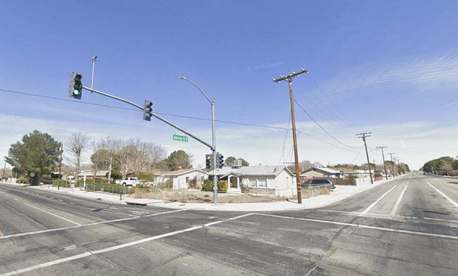 L.A. deputies shoot pit bull to death to stop 'vicious' dog attack