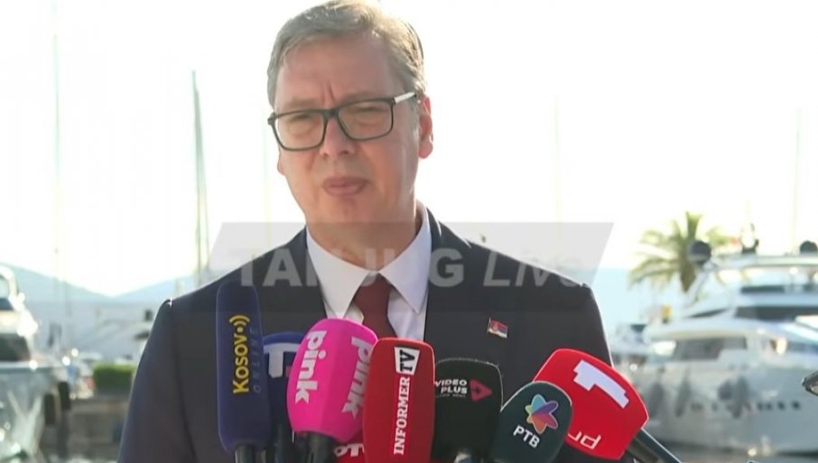 "POMAŽE BOG, GOSPODINE VUČIĆU" Predsednik se obratio iz Tivta, počistio provokatore iz crnogorskih medija