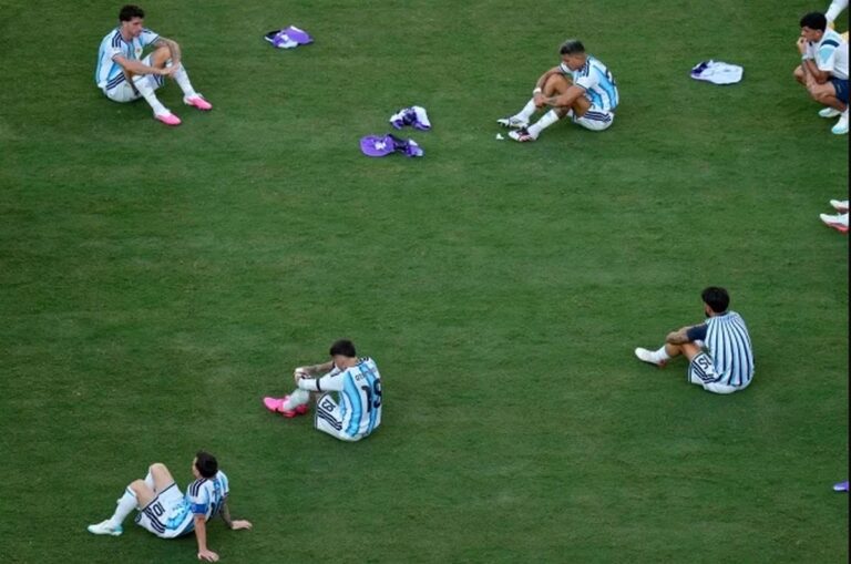 FIFA pokrenula istragu protiv fudbalera Argentine zbog ponašanja poslije finala