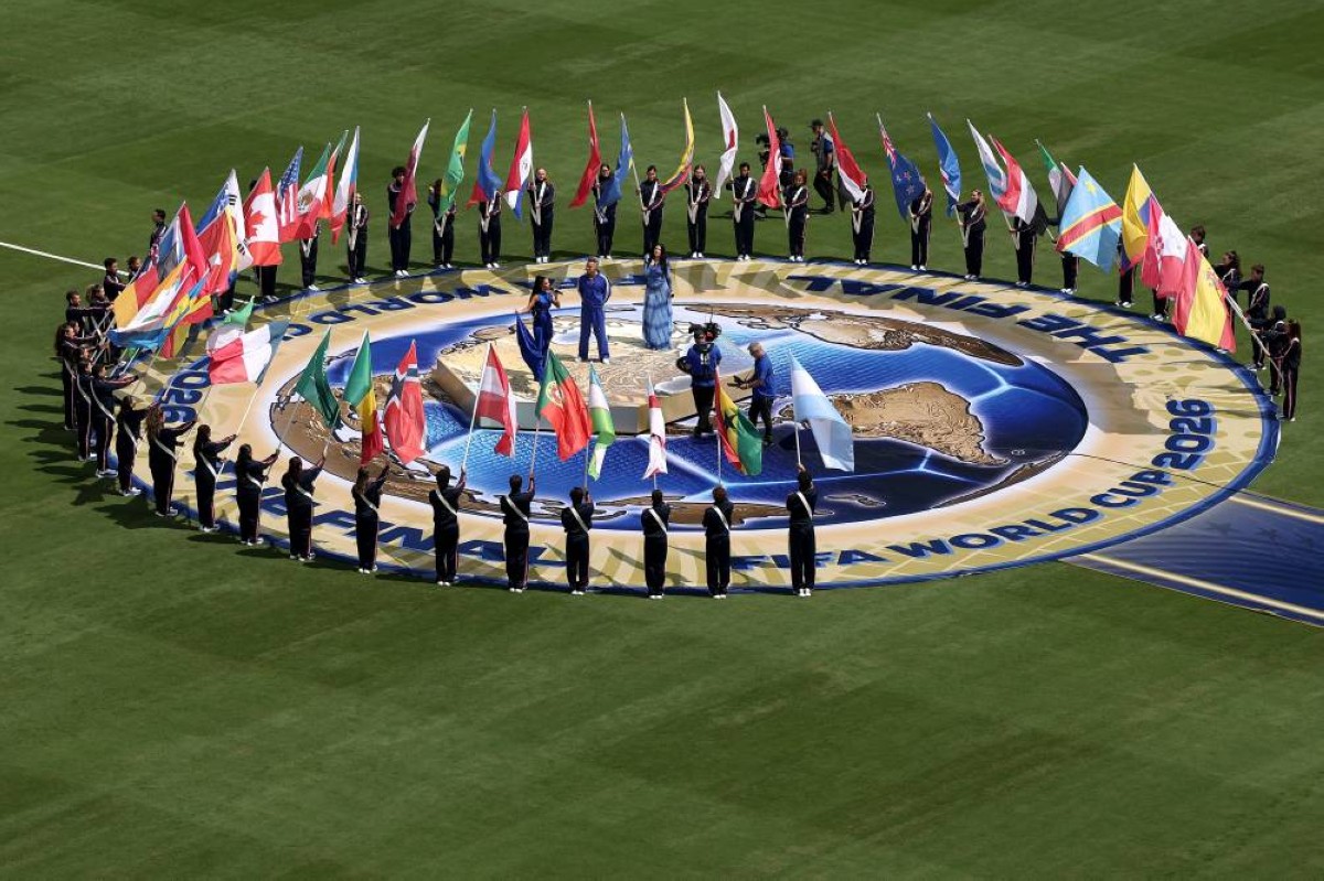 Madonna, Shakira, Bieber and The Muppets light up World Cup half-time show