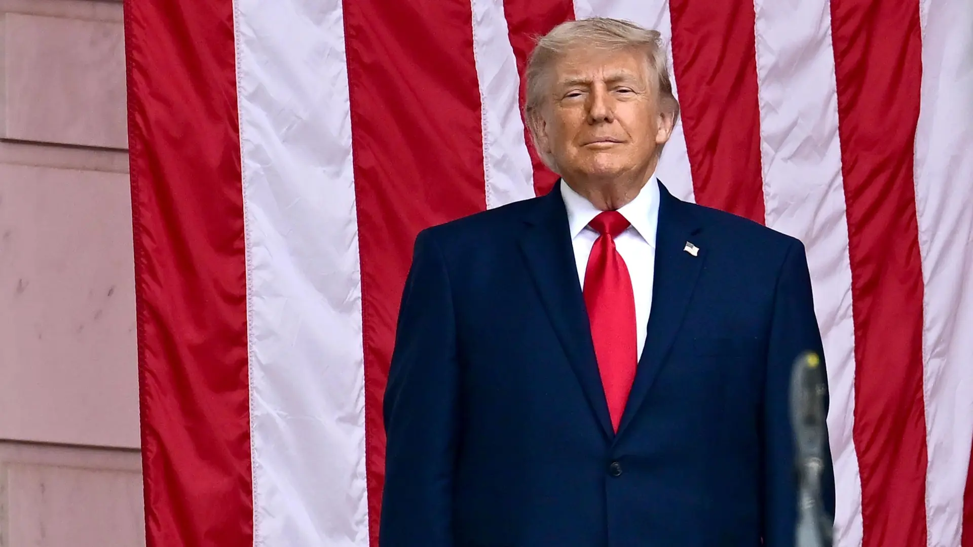  Trump dice que Irán habría aceptado no tener armas nucleares y asegura que negocia directamente con el 'desaparecido' Jamenei 