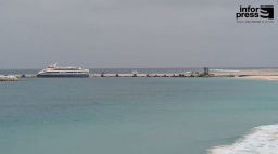 Maio: Abastecimento da ilha continua condicionado devido à inoperacionalidade da rampa metálica do porto de Porto Inglês