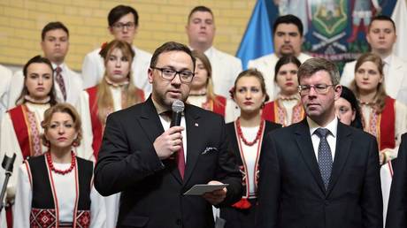 Ex-Polish envoy returns Ukrainian medal over Zelensky’s respect for Nazi collaborator