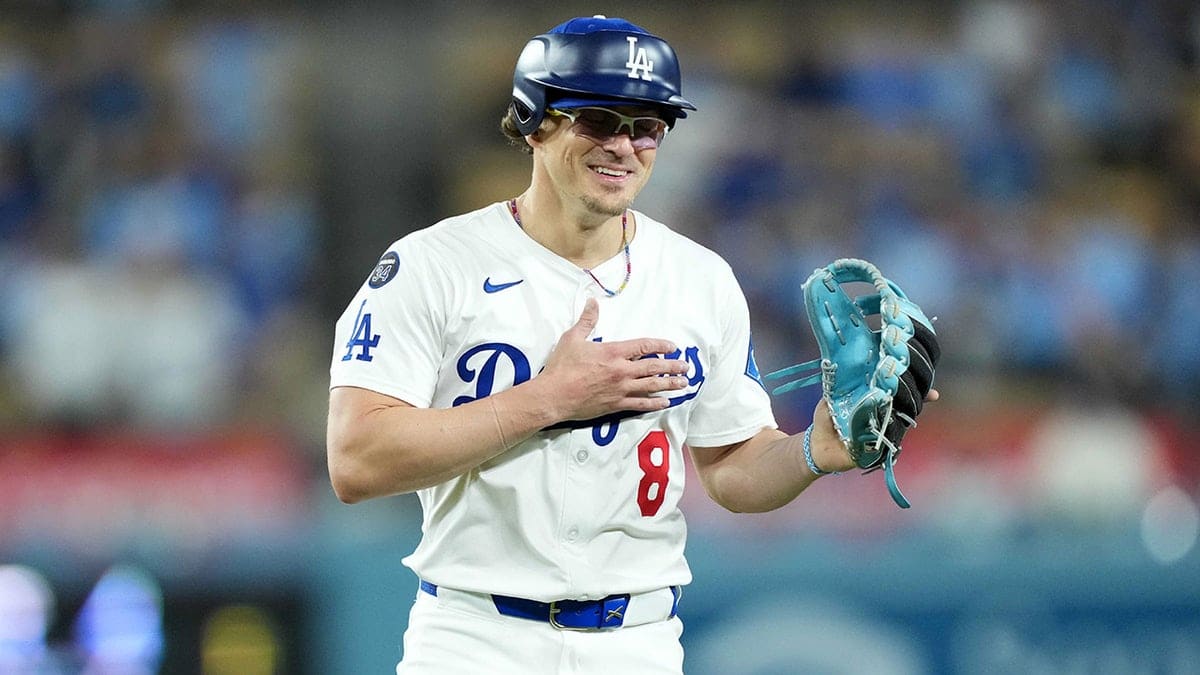Dodgers’ Kiké Hernández blasts fan’s angry letter over White House skip, exposes address to followers