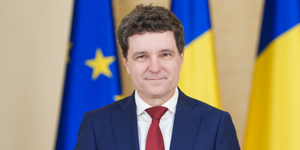 Nicușor Dan: În cursul nopţii trecute, o navă sub pavilion liberian a fost lovită în afara apelor teritoriale ale României, la 20 de mile marine de ţărmul românesc
