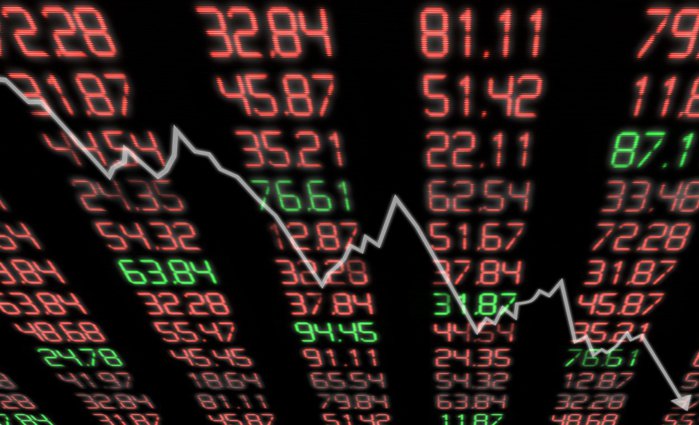 ” Economia nu este piaţa bursieră, şi piaţa bursieră nu este economia!”... Şi BVB prin indicele principal BET, şi bursa americană prin indicele S&P 500 par, uneori, decuplate de realitatea economică, indicii bursieri merg în direcţia ”bullish”, iar economia în direcţia ”bearish”...