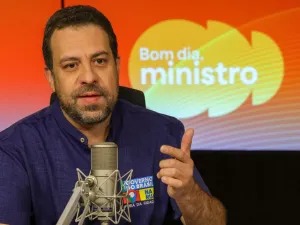 Acho muito justas críticas de Erika Hilton ao PSOL pelo fundo eleitoral, diz Boulos