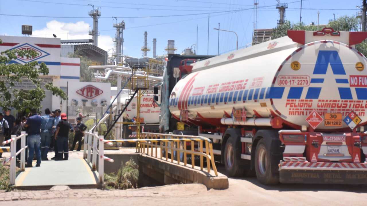 YPFB despachará 144.000 litros de gasolina para el feriado de Corpus Christi y el fin de semana en Cobija