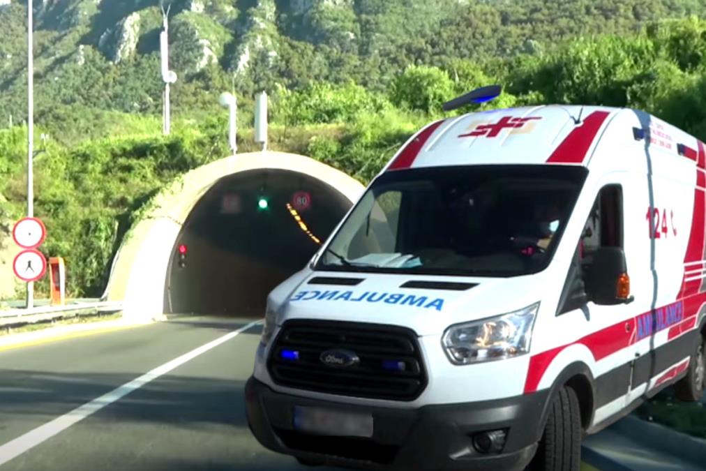 STRAVIČNA NESREĆA KOD KOLAŠINA: Muškarac (64) poginuo u teškom sudaru teretnjaka i automobila