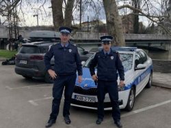 PROFESIONALIZAM NA DJELU Banjalučki policajci spriječili muškarca da skoči u Vrbas
