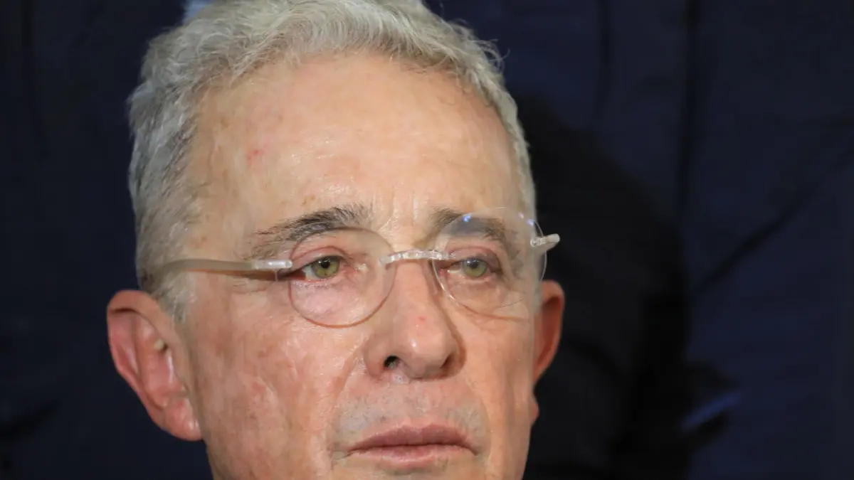 'No quiero que conviertan a Colombia en una sucursal chavista': Alvaro Uribe respaldó campaña de De La Espriella