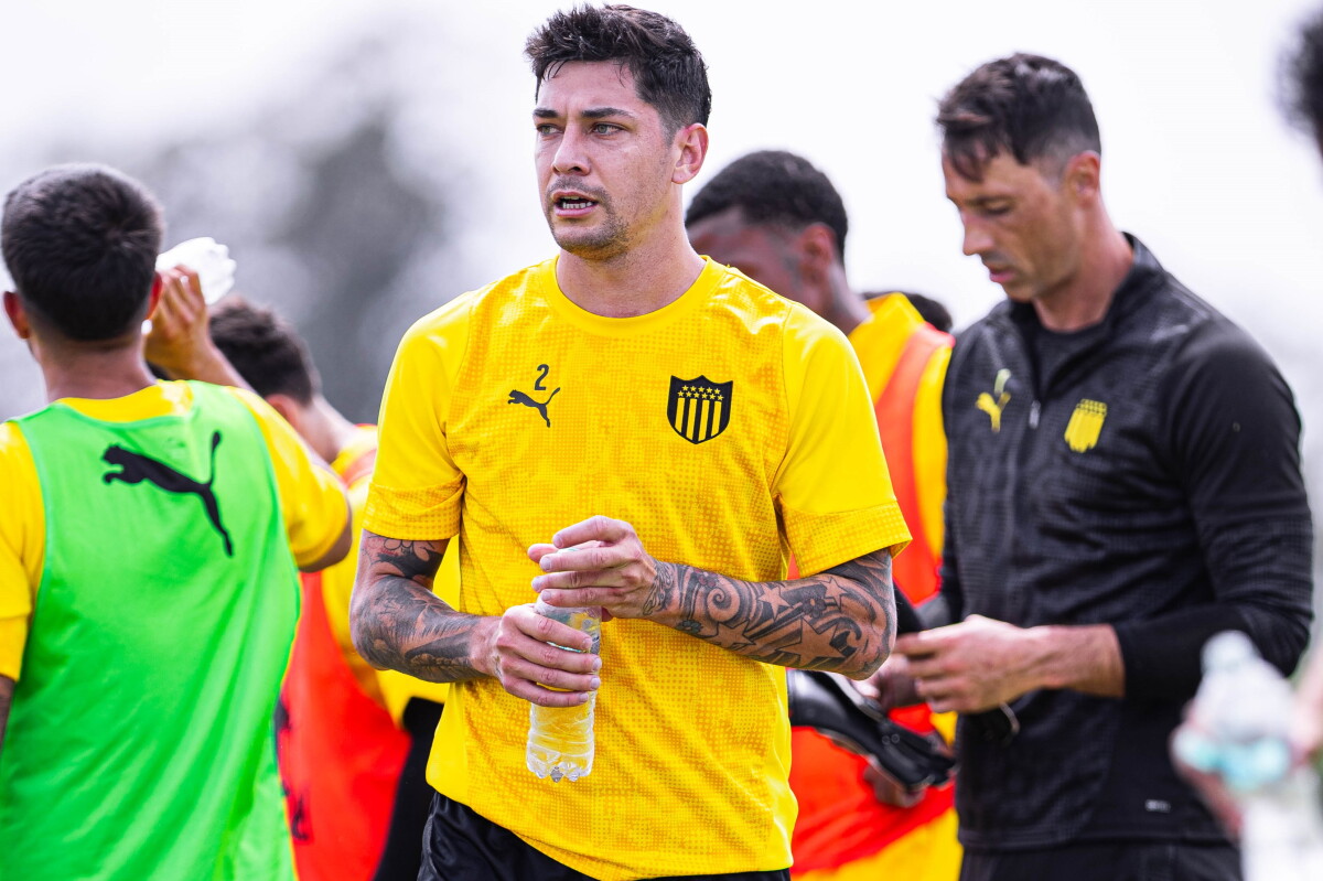 Franco Escobar, su salida de Peñarol y la charla con la barra: “Le tiraron un pedazo de carne a los leones”