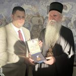 (FOTO) Izložba „Vučji do 1876“ u Nikšiću: Kovačević uručio spomenicu mitropolitu Joanikiju