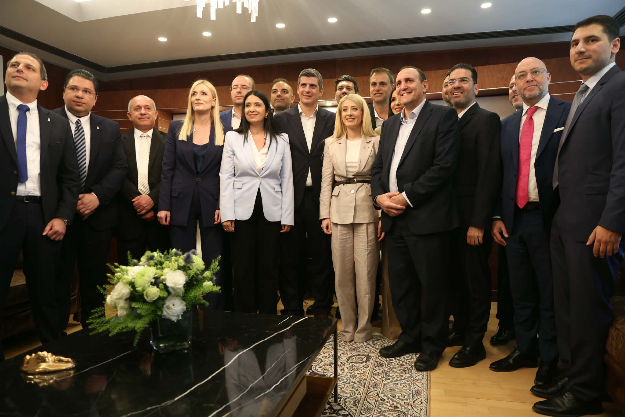 Εκλογή Αννίτας στην Προεδρία της Βουλής: Τα συγχαρητήρια μηνύματα των πολιτικών αρχηγών