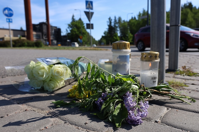 Child killed by bus at pedestrian crossing in Turku