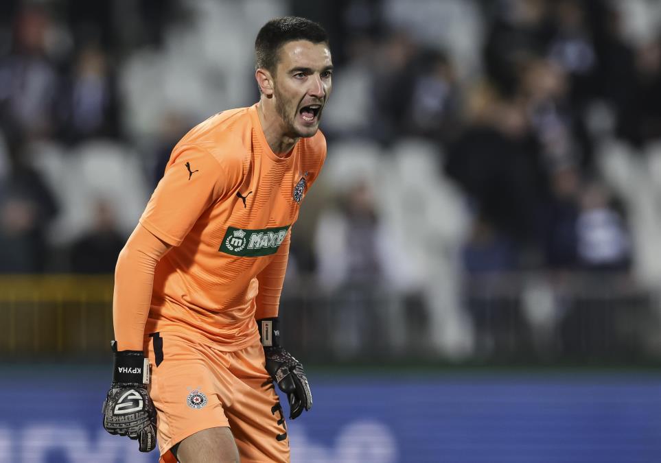 ČUVAR MREŽE OSTAJE U HUMSKOJ: Miloš Krunić produžio ugovor sa Partizanom