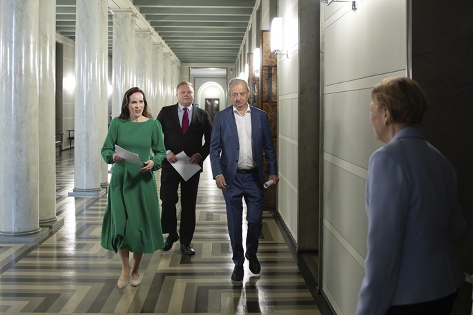 Govt faces motion of no-confidence over youth unemployment