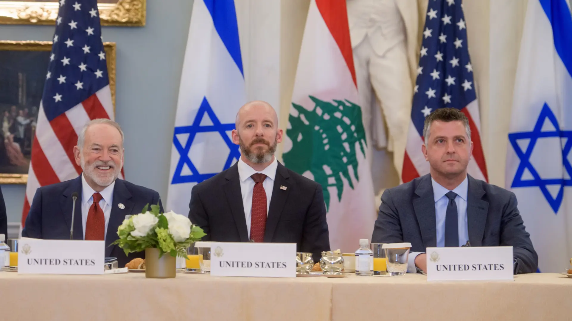  Israel y el Líbano acuerdan un alto el fuego condicionado a que Hezbolá cese sus ataques 