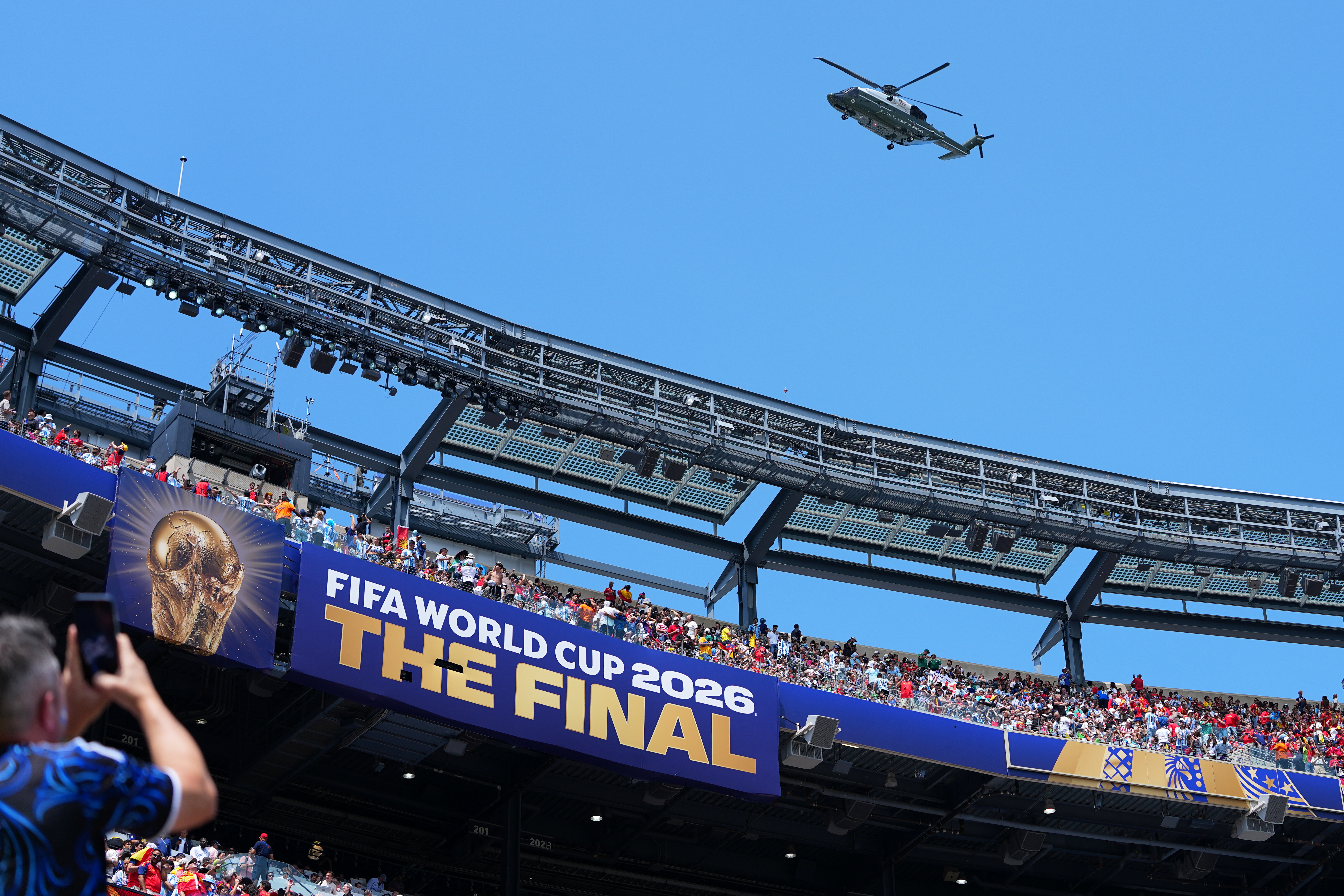Spain or Argentina? Politicians are divided on the World Cup final