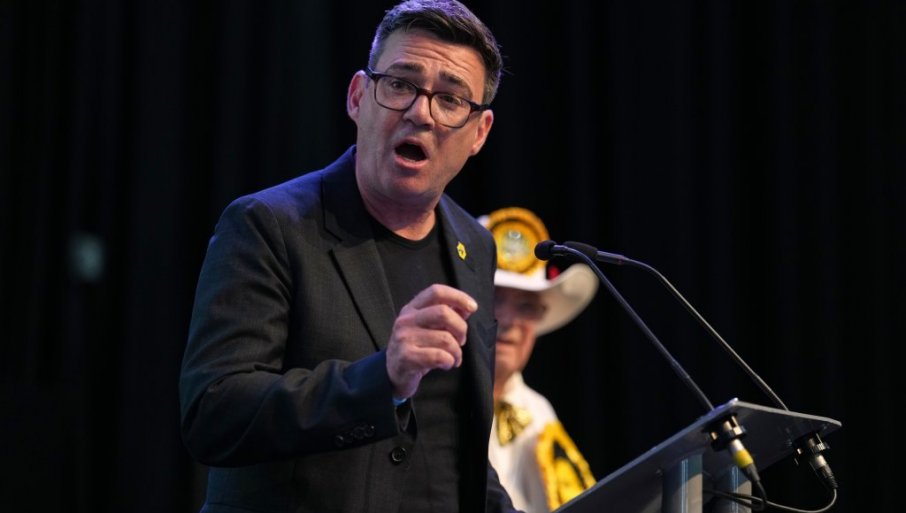 BERNAM POSLAO PORUKU TRAMPU: Prvi razgovor novog britanskog premijera otkrio šta je Londonu prioritet