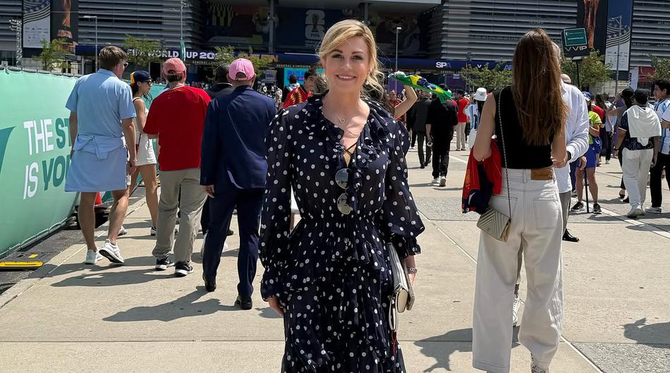 I Kolinda Grabar-Kitarović je bila na finalu SP-a. Zablistala je u slatkoj, ali elegantnoj haljini