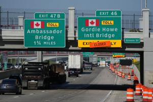 Conservatives consider using Parliament to unveil details of U.S. border bridge deal