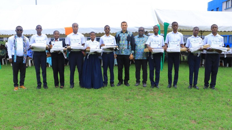 Baptême de la promotion Ali Ismaïl au Lycée technique d’Abidjan : Entre rigueur, résilience et engagement pour l’industrialisation