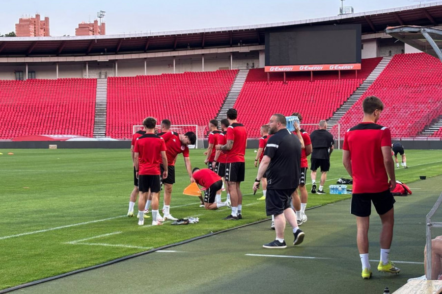 IZNENAĐENJE PRED ZVEZDA - LARN: Gosti bez trenera došli na Marakanu  - čovek, prosto, zakasnio (VIDEO)
