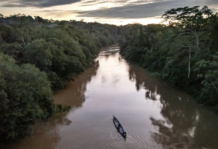 Illegal mining advances in the Ecuador Amazon and but the government does little to stop it