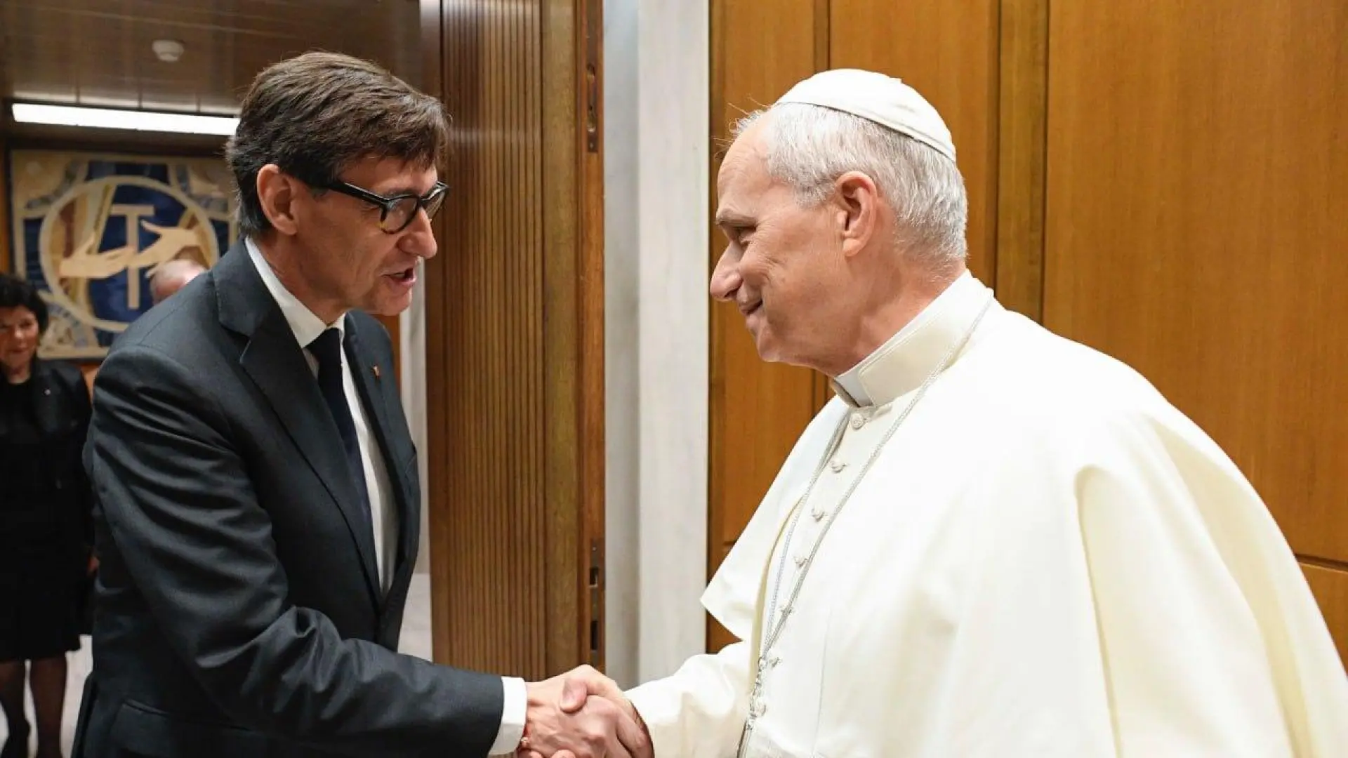  El papa León XIV recibirá a Illa el martes por la tarde en el Palacio Episcopal 