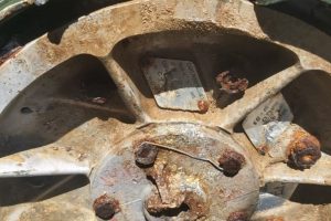 Iskopan ostatak kasetne bombe iz bombardiranja 1992. godine: Pronalazak u Čitluku tijekom gradnje