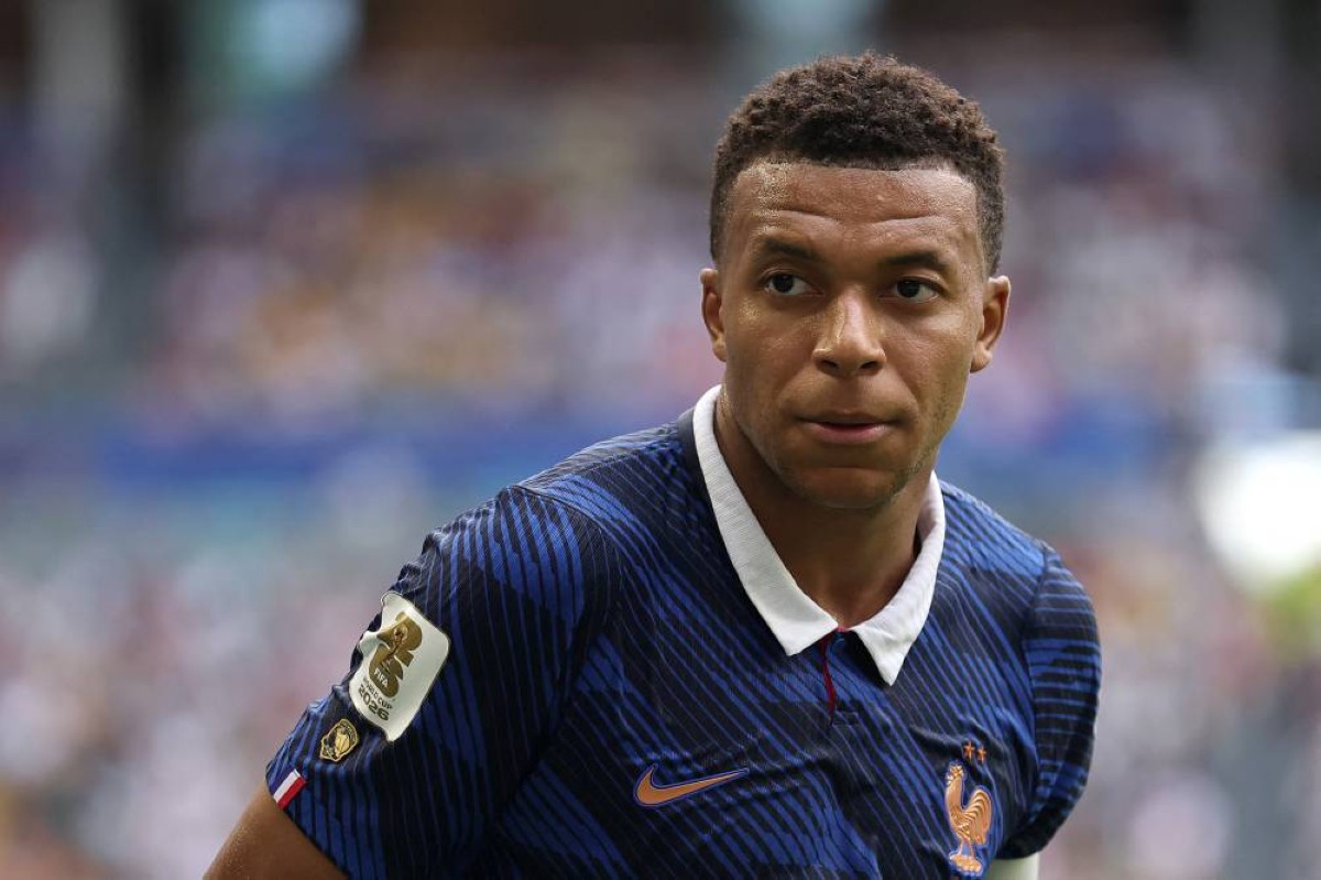 Mbappe retains WCup Golden Boot crown