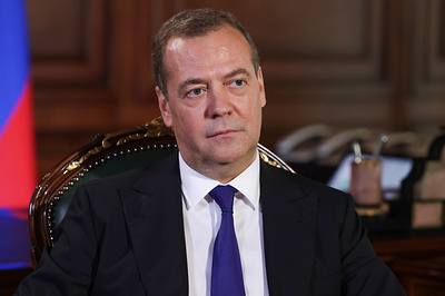 Медведев: ОПК РФ придется отвечать на финансирование Западом "оборонки" Украины