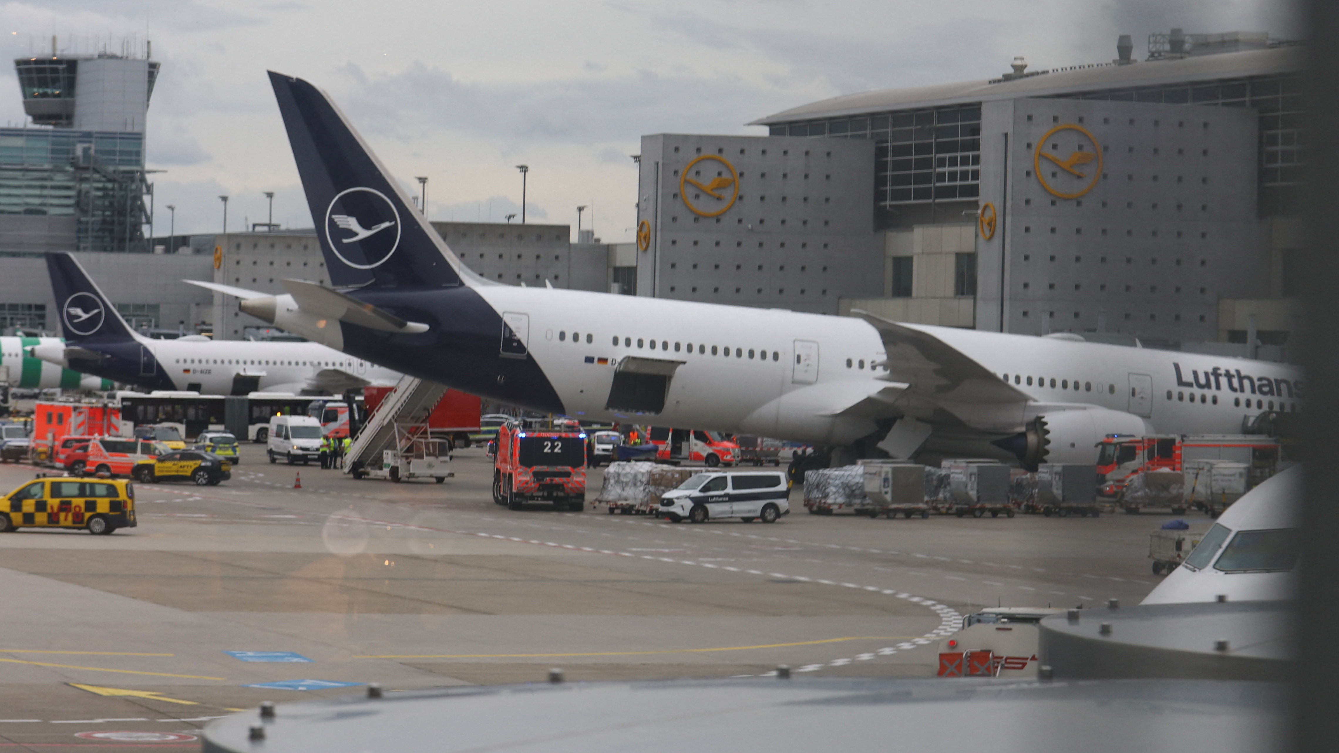 Flere kvæstet, da næsehjul på fly i Frankfurt kollapsede