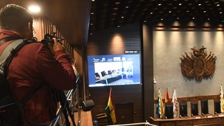 Senadores piden presencia de ministros para tratar reglamento de ley de excepción