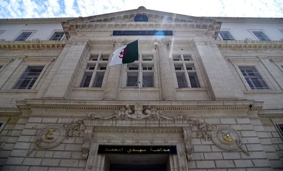 ايداع المدير العام لشركة “ستايم” للتبغ الحبس