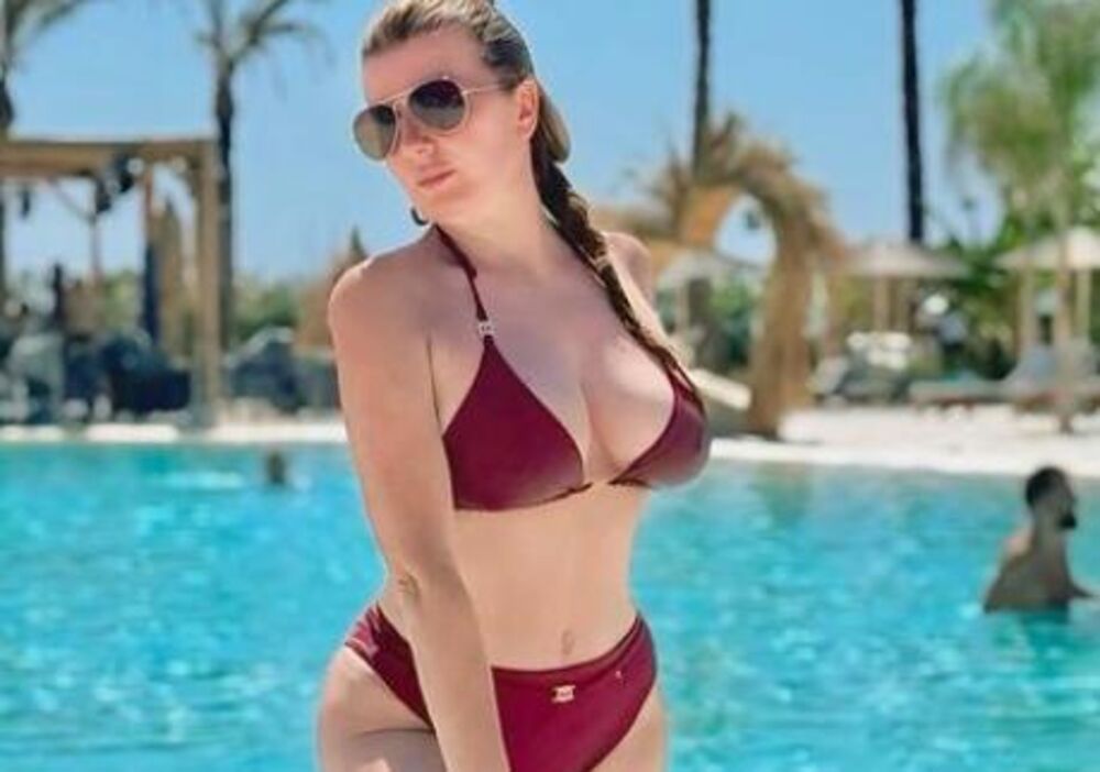 NIJE NI ČUDO ŠTO JE MAHERKA ZA BIZNIS! Viki OSTALA bez VILE na BEŽANIJI, pa se ovako DOMOGLA para!